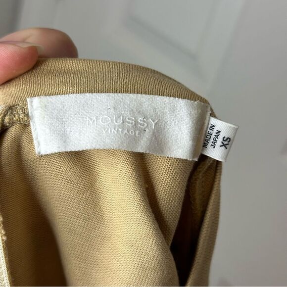 Moussy Vintage Beige Form Blouson-Sleeve Blouse Top Sz XS Quiet Luxury Preppy - Picture 8 of 9